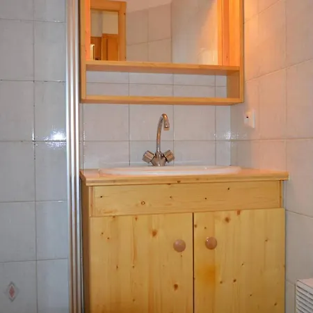 Apartment Appt Cozy 5 Pers, 300m Pistes, Parking, Animaux Admis - Fr-1-241-164
